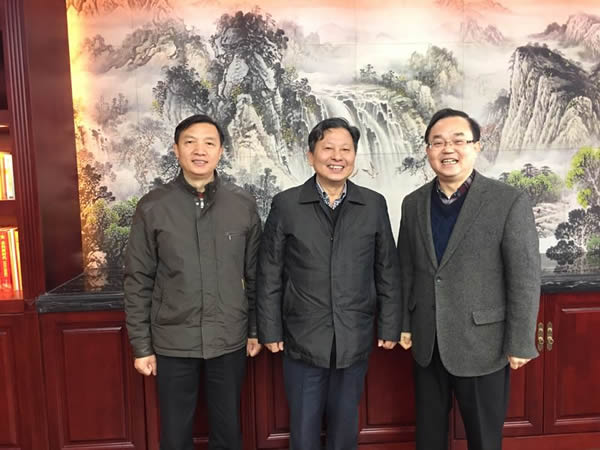 湖北省僑聯(lián)副主席舒正榮、省僑聯(lián)經(jīng)科部部長歐梁鋒、副部長黎志勇一行調(diào)研我司